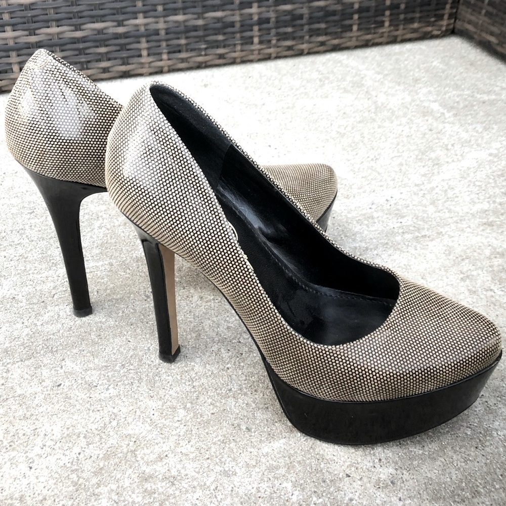 Jessica Simpson WALEO Platform Pumps